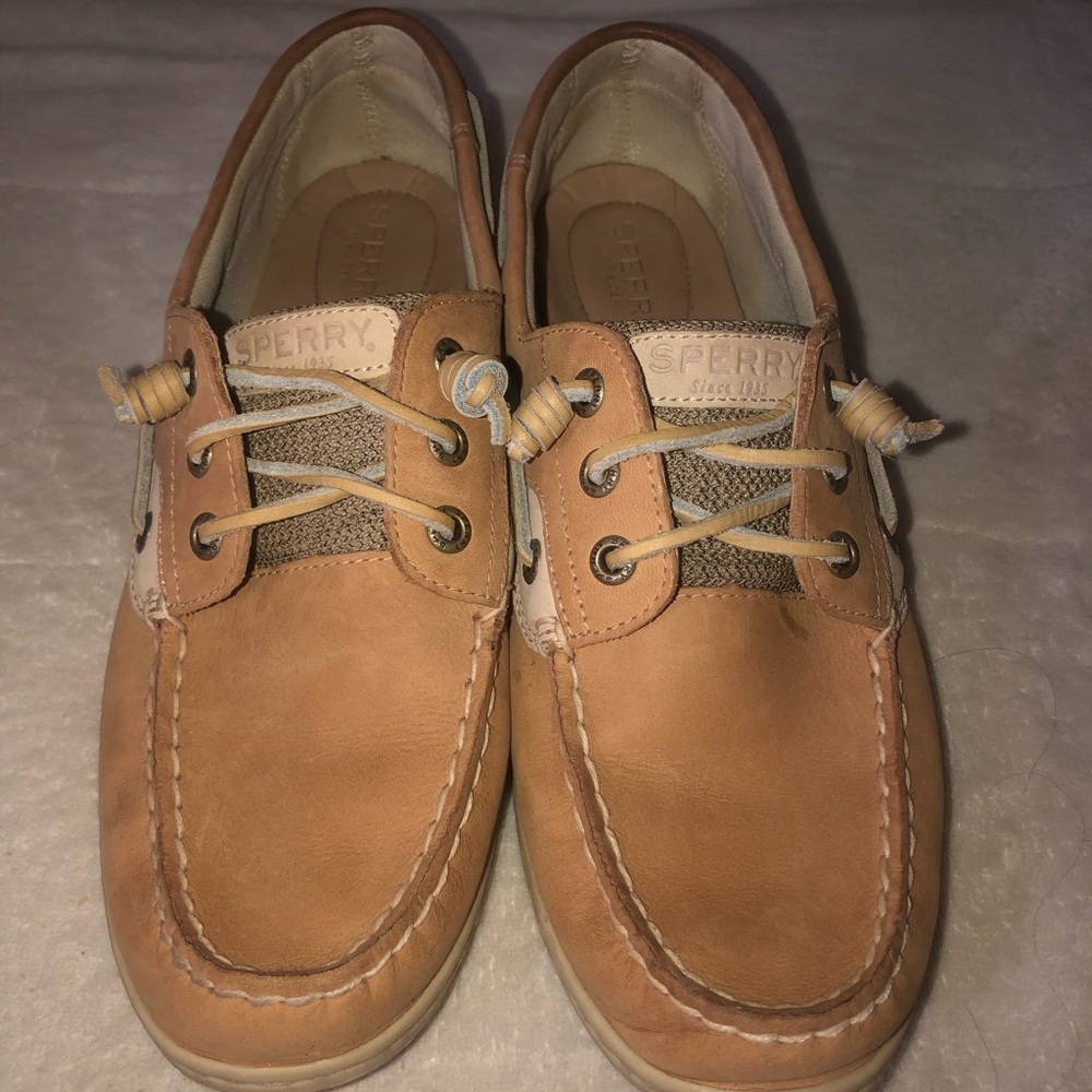Woman’s Sperry 9.5